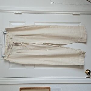 Chico’s khaki pant size 2.5 paper bag style